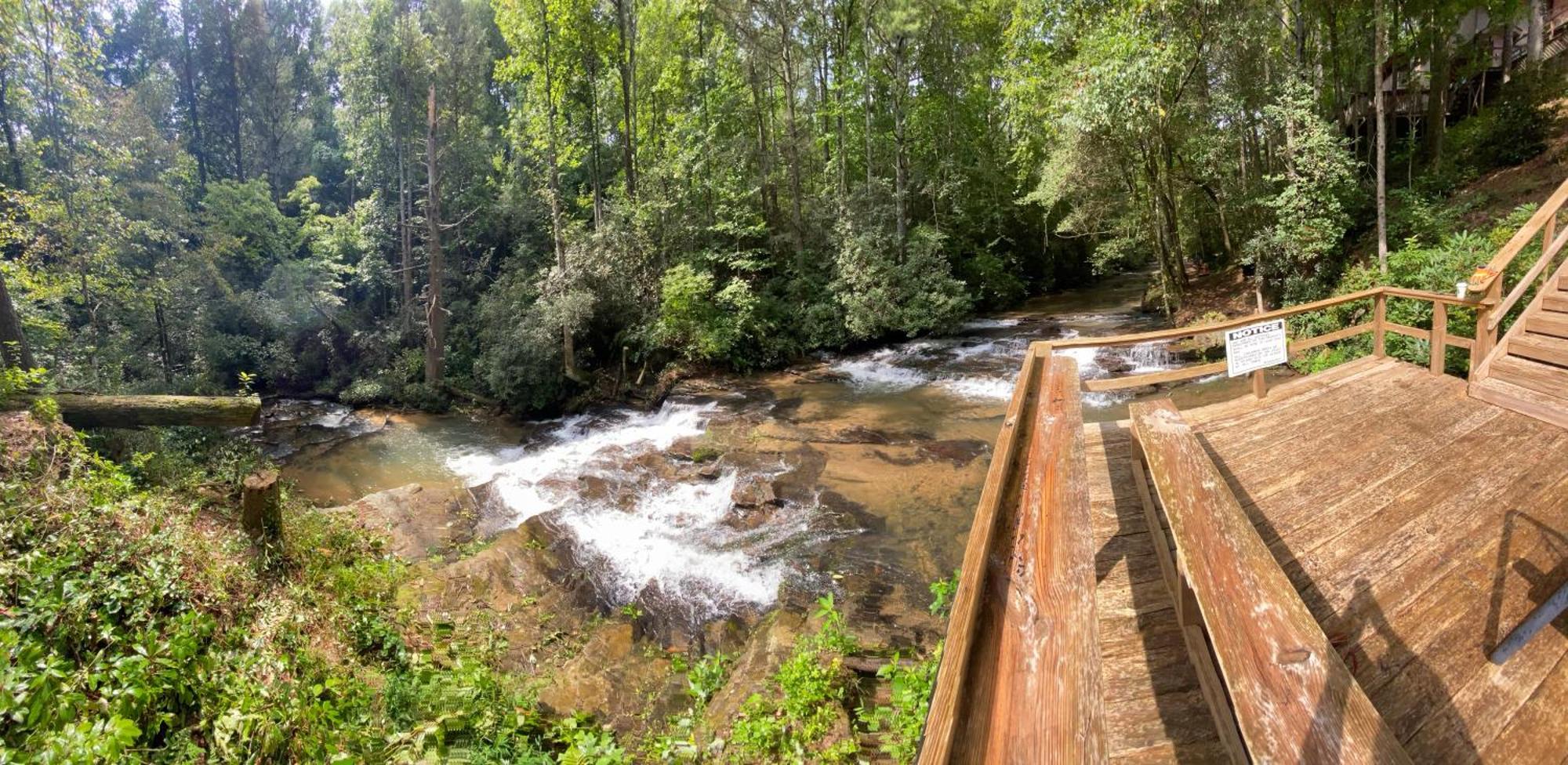 Tiger Cascades Inn מראה חיצוני תמונה
